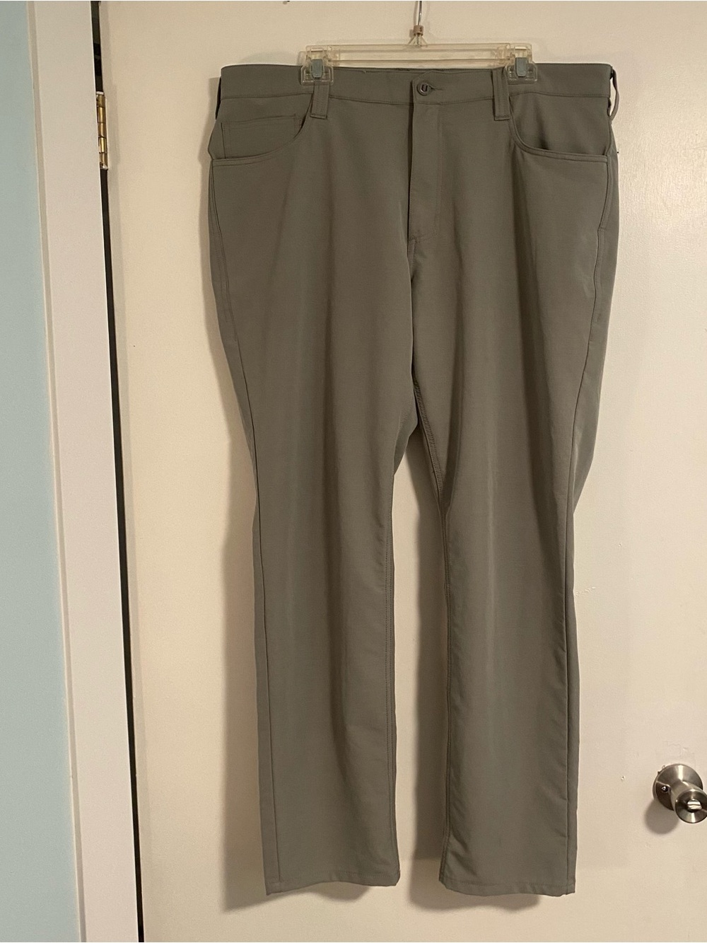 NWOT 5.11 Tactical Pants Mens 38x32 Gray Flat Front Casual Outdoor Work Golf